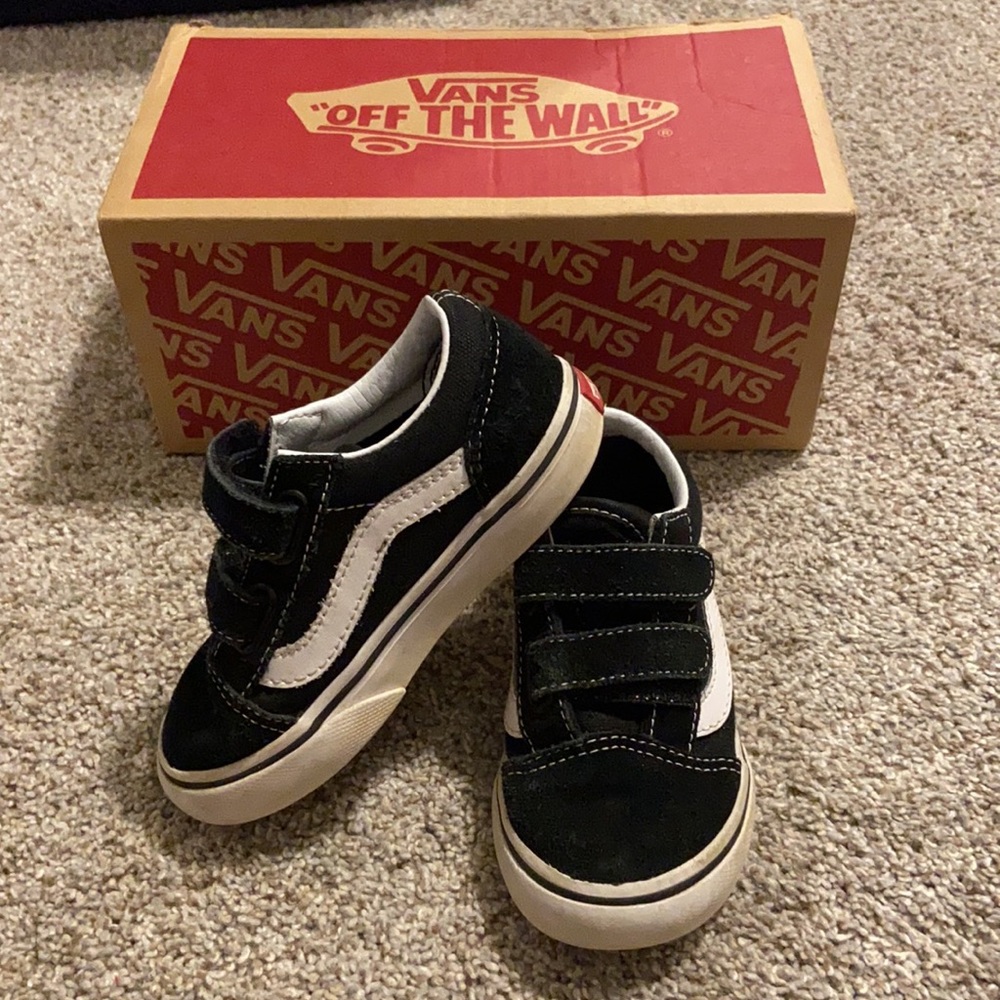 Vans sneakers for toddler. Size 8.